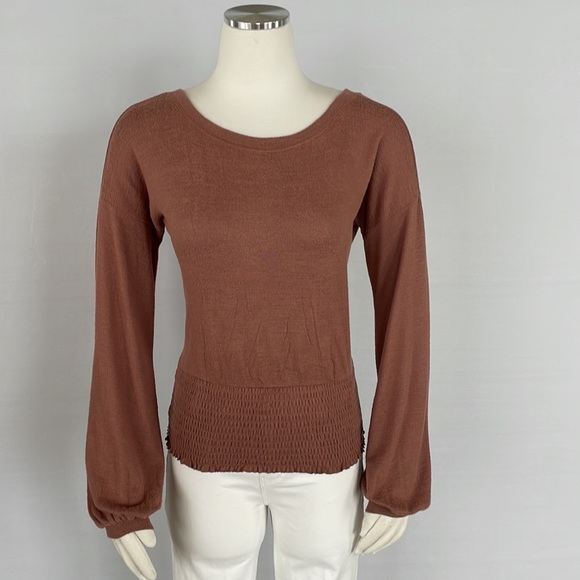 NWOT Abercrombie and Fitch Top X Small Taupe - Picture 2 of 11